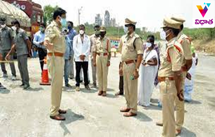 ఏపీ అధికారులను సరిహద్దు వద్ద నిలిపి వేయడం దురదృష్టకరం ఏపీ అధికారులను సరిహద్దు వద్ద నిలిపి వేయడం దురదృష్టకరం