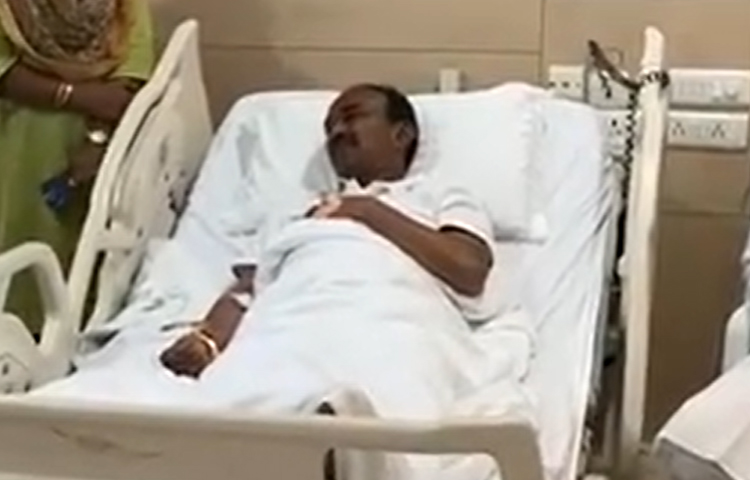 అపోలో చేరిన.. ఈటల రాజేందర్ అపోలో చేరిన.. ఈటల రాజేందర్