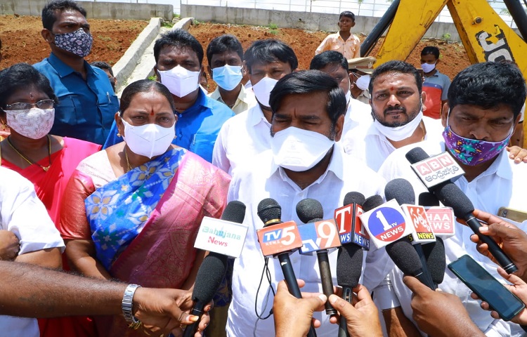 స్టంట్ మాస్టర్లను ఎవరూ నమ్మరు స్టంట్ మాస్టర్లను ఎవరూ నమ్మరు