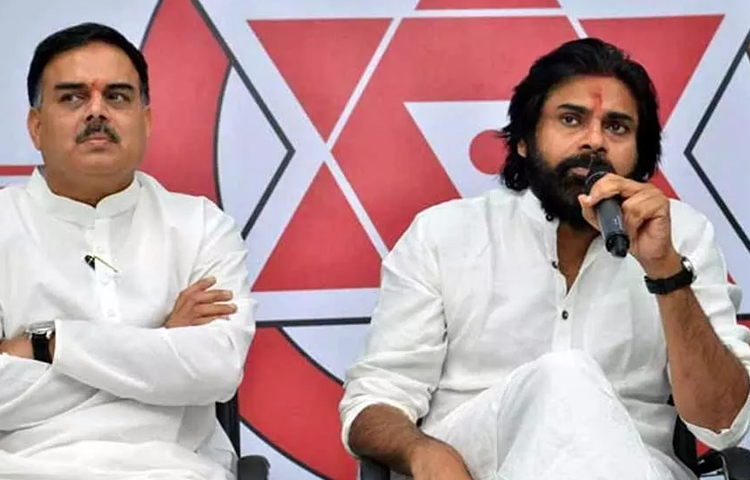 పార్టీని నడపడం సాహసమే కానీ జనంకోసం ఉంటా- పవన్ పార్టీని నడపడం సాహసమే కానీ జనంకోసం ఉంటా- పవన్