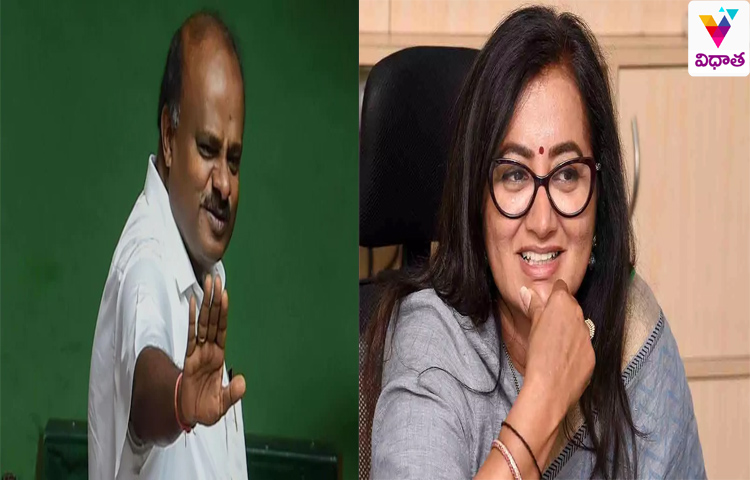 డ్యాం లీకవుతుంటే.. అడ్డుగా సుమలతను పడుకోబెట్టాలి డ్యాం లీకవుతుంటే.. అడ్డుగా సుమలతను పడుకోబెట్టాలి