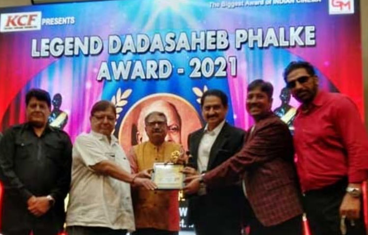 సుమన్ కు దాదా సాహెబ్ ఫాల్కే పురస్కారం సుమన్ కు దాదా సాహెబ్ ఫాల్కే పురస్కారం