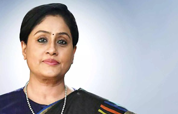 హుజూరాబాద్పై కేసీఆర్ అంతు లేని ప్రేమ ప్రదర్శన… విజయశాంతి ఎద్దేవా హుజూరాబాద్పై కేసీఆర్ అంతు లేని ప్రేమ ప్రదర్శన… విజయశాంతి ఎద్దేవా