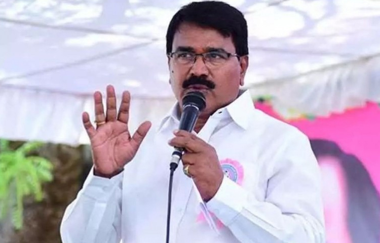 రుణమాఫీ ట్రయల్ రన్ విజయవంతం రుణమాఫీ ట్రయల్ రన్ విజయవంతం