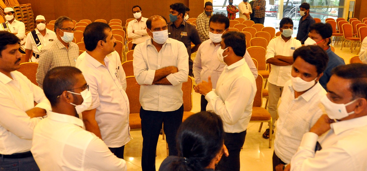 13న వైఎస్ఆర్ జీవిత సాఫల్య పురస్కారాలు ప్రధానం 13న వైఎస్ఆర్ జీవిత సాఫల్య పురస్కారాలు ప్రధానం