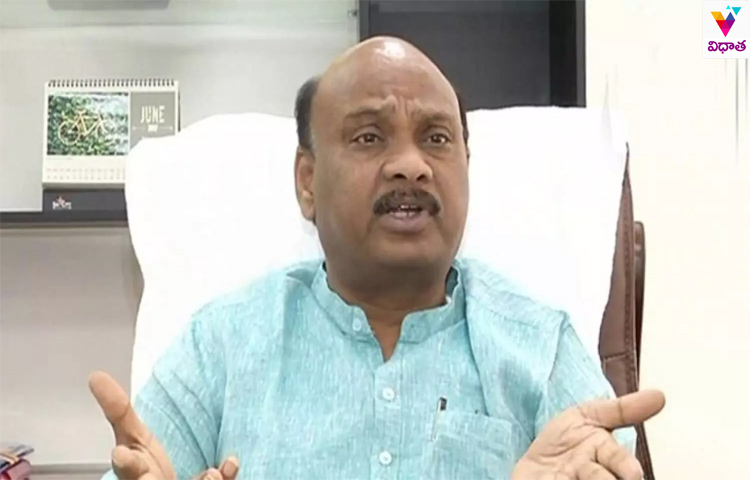 పోలీస్ స్టేషన్ లో అయ్యన్నపాత్రుడుపై కేసు పోలీస్ స్టేషన్ లో అయ్యన్నపాత్రుడుపై కేసు