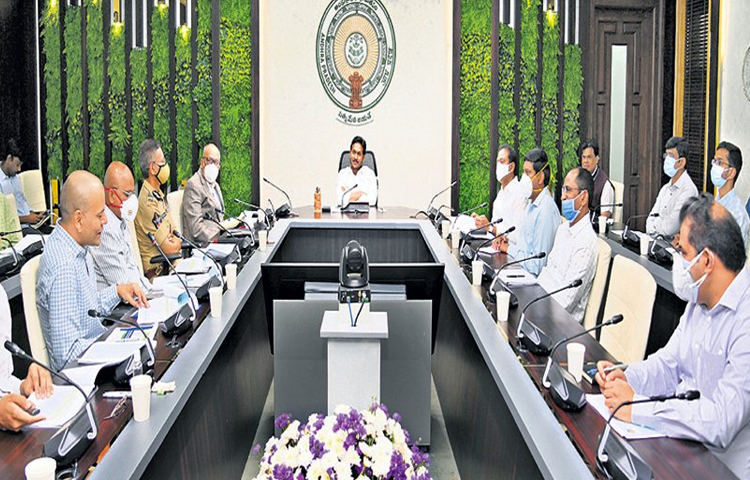 వైద్య రంగం ‘నాడు–నేడు’పై సీఎం జగన్ సమీక్ష వైద్య రంగం ‘నాడు–నేడు’పై సీఎం జగన్ సమీక్ష