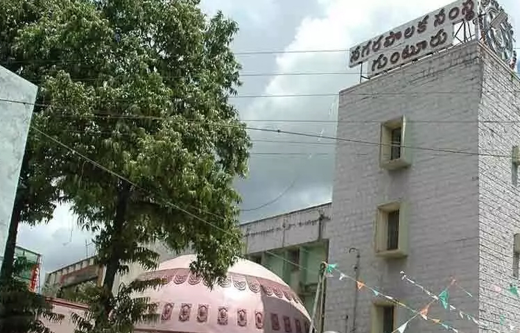 గుంటూరులో…టీడీపీ,జనసేన,సిపిఎం ఆధ్వర్యంలో నగరపాలక సంస్థ ముట్టడి.! గుంటూరులో…టీడీపీ,జనసేన,సిపిఎం ఆధ్వర్యంలో నగరపాలక సంస్థ ముట్టడి.!