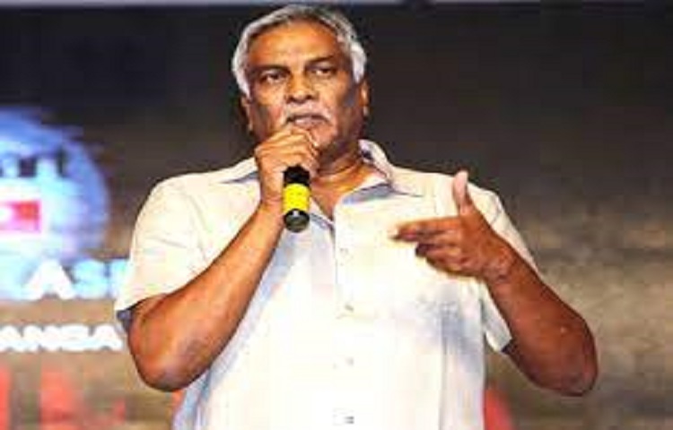 సినీ పరిశ్రమలో డ్రగ్ యూజర్స్ ఉండొచ్చు కానీ డ్రగ్ పెడలర్స్ ఉండరు సినీ పరిశ్రమలో డ్రగ్ యూజర్స్ ఉండొచ్చు కానీ డ్రగ్ పెడలర్స్ ఉండరు