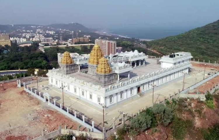 విశాఖ లో తిరుపతి వెంకన్న విశాఖ లో తిరుపతి వెంకన్న