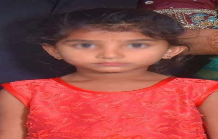 ప్రభుత్వ సాయం మాకొద్దు.. రూ.20లక్షల చెక్కు వెనక్కిచ్చేస్తాం ప్రభుత్వ సాయం మాకొద్దు.. రూ.20లక్షల చెక్కు వెనక్కిచ్చేస్తాం