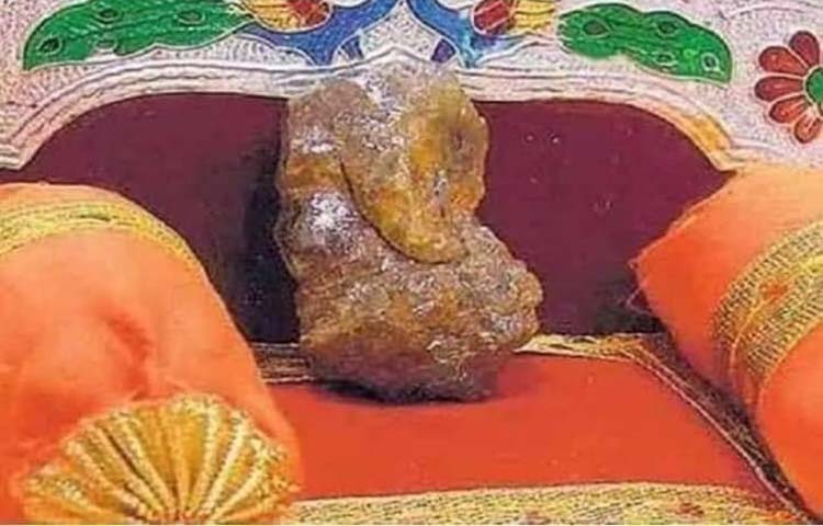 ప్రపంచంలో అత్యంత విలువైన వినాయక విగ్రహం ప్రపంచంలో అత్యంత విలువైన వినాయక విగ్రహం