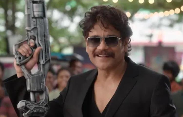 నాగార్జున ఎంట్రీ అదుర్స్.. బిగ్బాస్ హౌస్ విశేషాలివే! నాగార్జున ఎంట్రీ అదుర్స్.. బిగ్బాస్ హౌస్ విశేషాలివే!