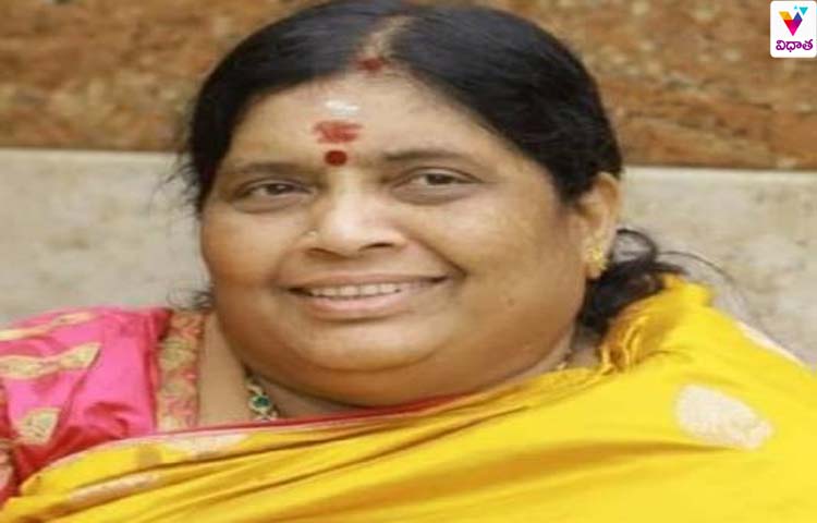 మాజీ సీఎం పన్నీర్సెల్వం భార్య విజయలక్ష్మి మృతి మాజీ సీఎం పన్నీర్సెల్వం భార్య విజయలక్ష్మి మృతి