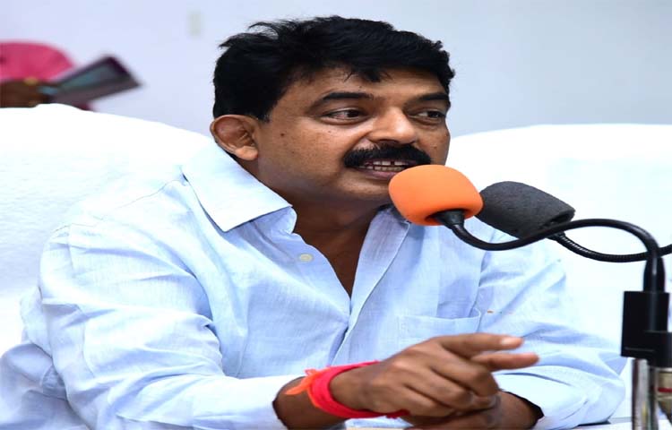 సినిమా పరిశ్రమ పెద్దలతో పేర్ని నాని సమావేశం సినిమా పరిశ్రమ పెద్దలతో పేర్ని నాని సమావేశం