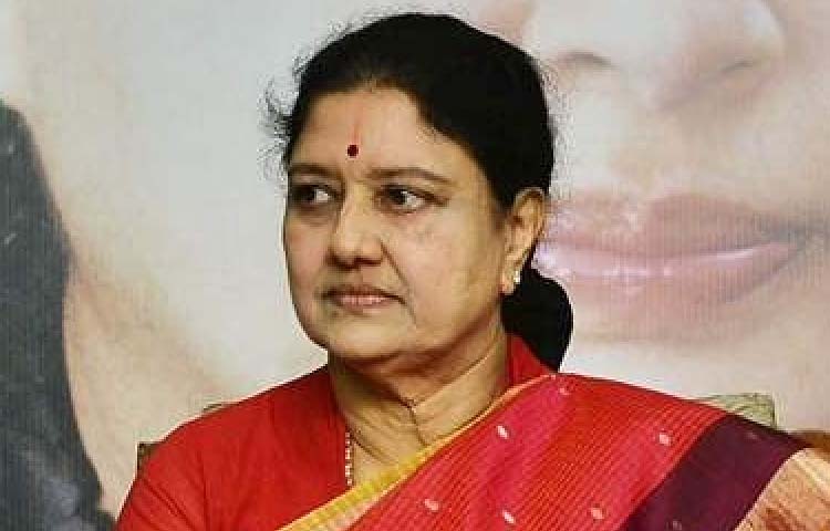 చిన్నమ్మకు షాక్.. రూ.100కోట్ల విలువైన ఆస్తులు జప్తు! చిన్నమ్మకు షాక్.. రూ.100కోట్ల విలువైన ఆస్తులు జప్తు!
