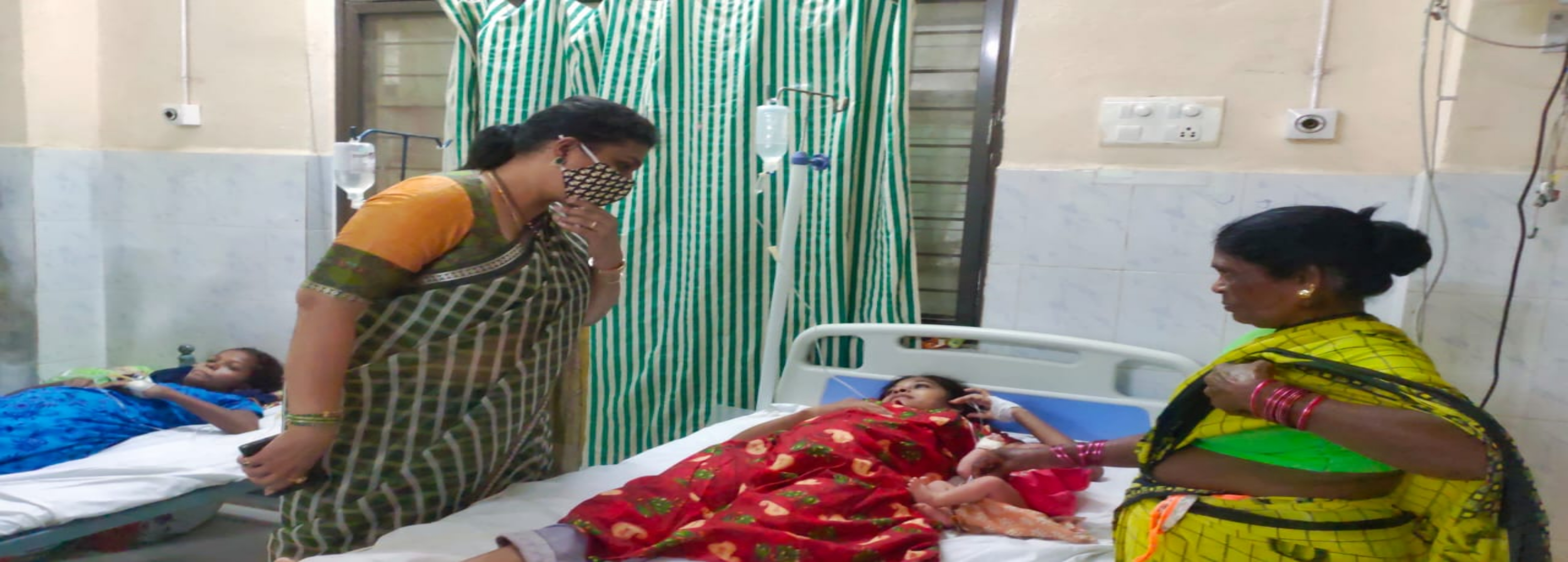 100 బెడ్ ఏరియా హాస్పిటల్ డెవలప్మెంట్ సొసైటీ సమావేశంలో పాల్గొన్న రోజా 100 బెడ్ ఏరియా హాస్పిటల్ డెవలప్మెంట్ సొసైటీ సమావేశంలో పాల్గొన్న రోజా