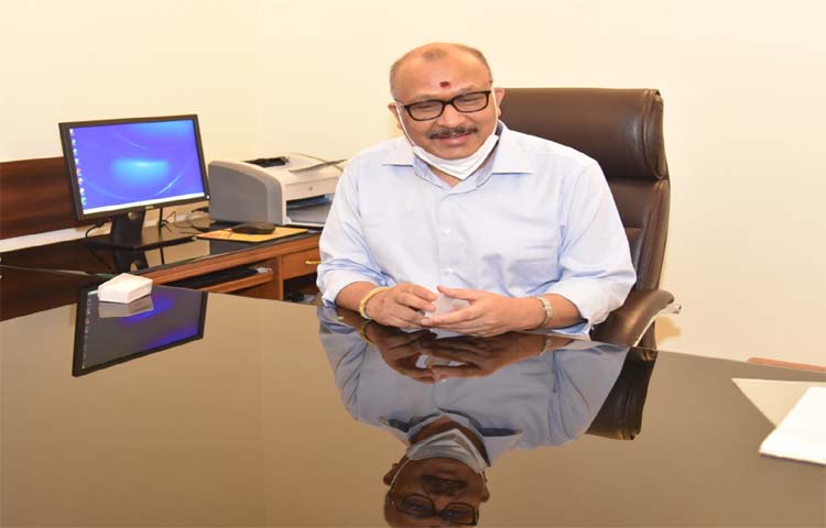 ఢిల్లీ ఏపీ భవన్ లో బాధ్యతలు స్వీకరించిన ఆదిత్యనాథ్ ఢిల్లీ ఏపీ భవన్ లో బాధ్యతలు స్వీకరించిన ఆదిత్యనాథ్