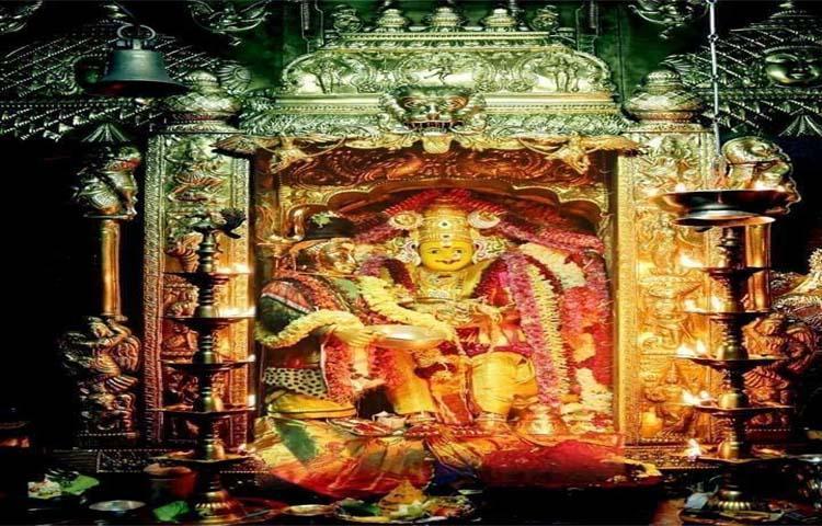 అన్నపూర్ణాదేవి రూపంలో అమ్మవారు అన్నపూర్ణాదేవి రూపంలో అమ్మవారు