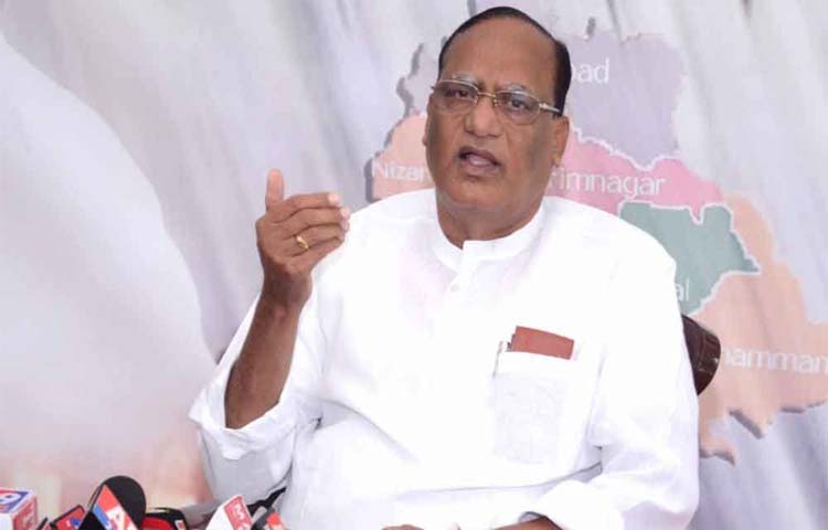 మీడియాలో వచ్చే వార్తలు అవాస్తవం: గుత్తా మీడియాలో వచ్చే వార్తలు అవాస్తవం: గుత్తా
