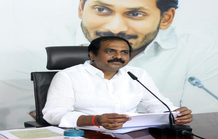 ఢిల్లీకి వెళ్లి అక్కడి నాయకులను బోషడీకే అని పిలుస్తారా..? : కన్నబాబు ఢిల్లీకి వెళ్లి అక్కడి నాయకులను బోషడీకే అని పిలుస్తారా..? : కన్నబాబు