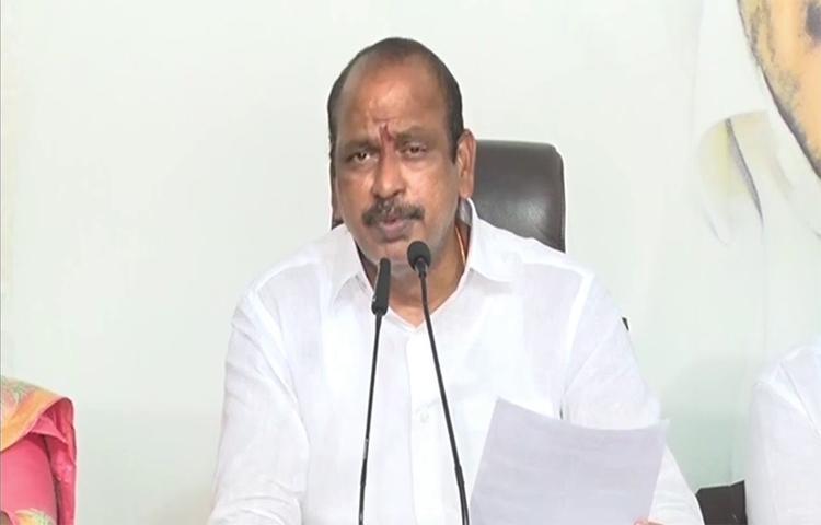 సీఎం జగన్ కు చంద్రబాబు క్షమాపణ చెప్పవలిసిందే.. సీఎం జగన్ కు చంద్రబాబు క్షమాపణ చెప్పవలిసిందే..