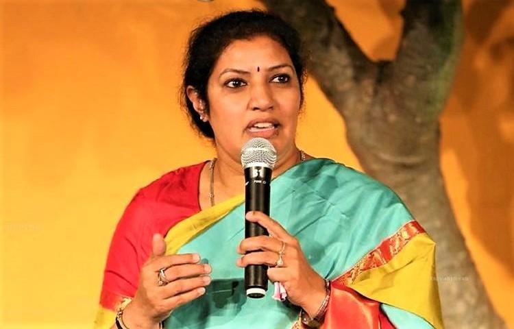 పురంధేశ్వరికి ఫుల్ స్టాప్.. చత్తీషుగడ్ బీజేపీ ఇంచార్జి పదవికి ఉద్వాసన! పురంధేశ్వరికి ఫుల్ స్టాప్.. చత్తీషుగడ్ బీజేపీ ఇంచార్జి పదవికి ఉద్వాసన!