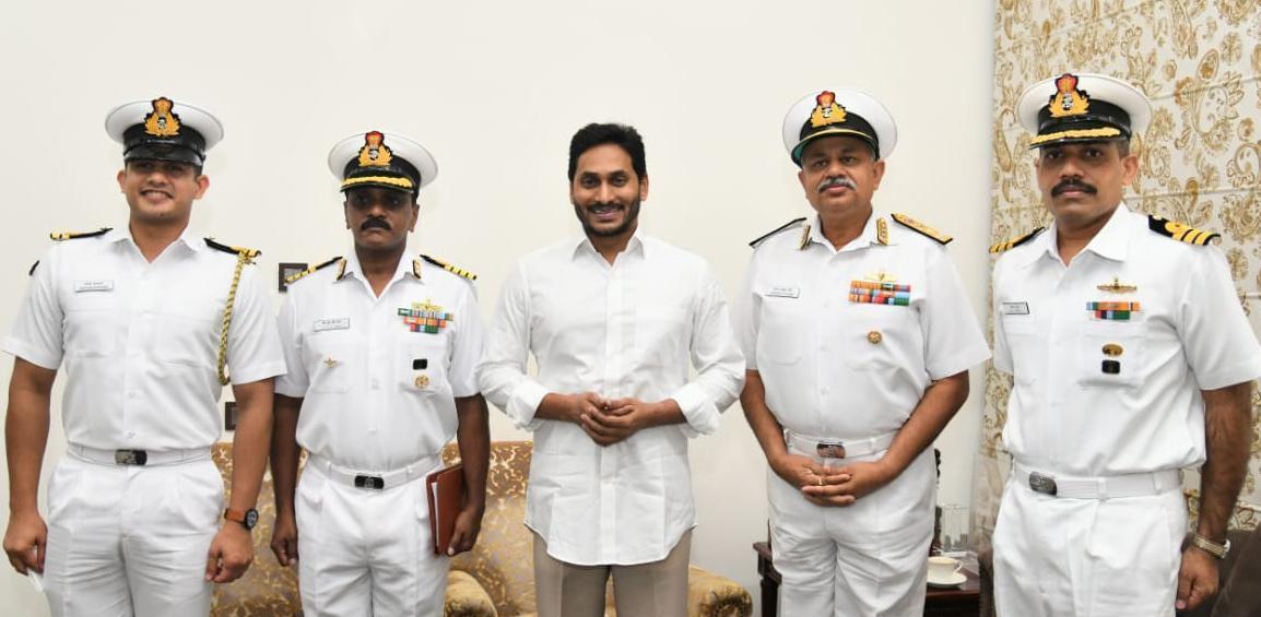 నేవీ డే వేడుకలకు సీఎం వైఎస్ జగన్కు ఆహ్వనం నేవీ డే వేడుకలకు సీఎం వైఎస్ జగన్కు ఆహ్వనం