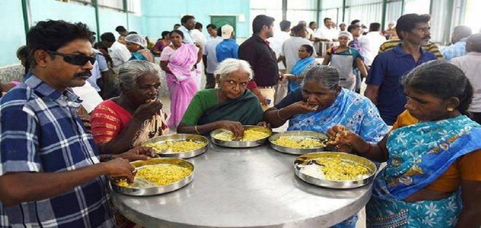 చెన్నై: అమ్మ క్యాంటీన్లలో ఉచిత భోజనం చెన్నై: అమ్మ క్యాంటీన్లలో ఉచిత భోజనం