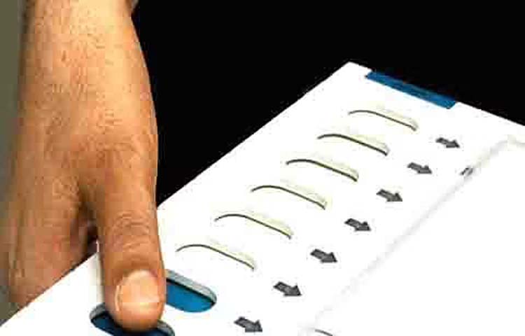 Jamili Elections | ఫిబ్రవరిలో మినీ జమిలి? ఏపీలో ముందస్తు.. తెలంగాణలో వెనుకకు! Jamili Elections | ఫిబ్రవరిలో మినీ జమిలి? ఏపీలో ముందస్తు.. తెలంగాణలో వెనుకకు!