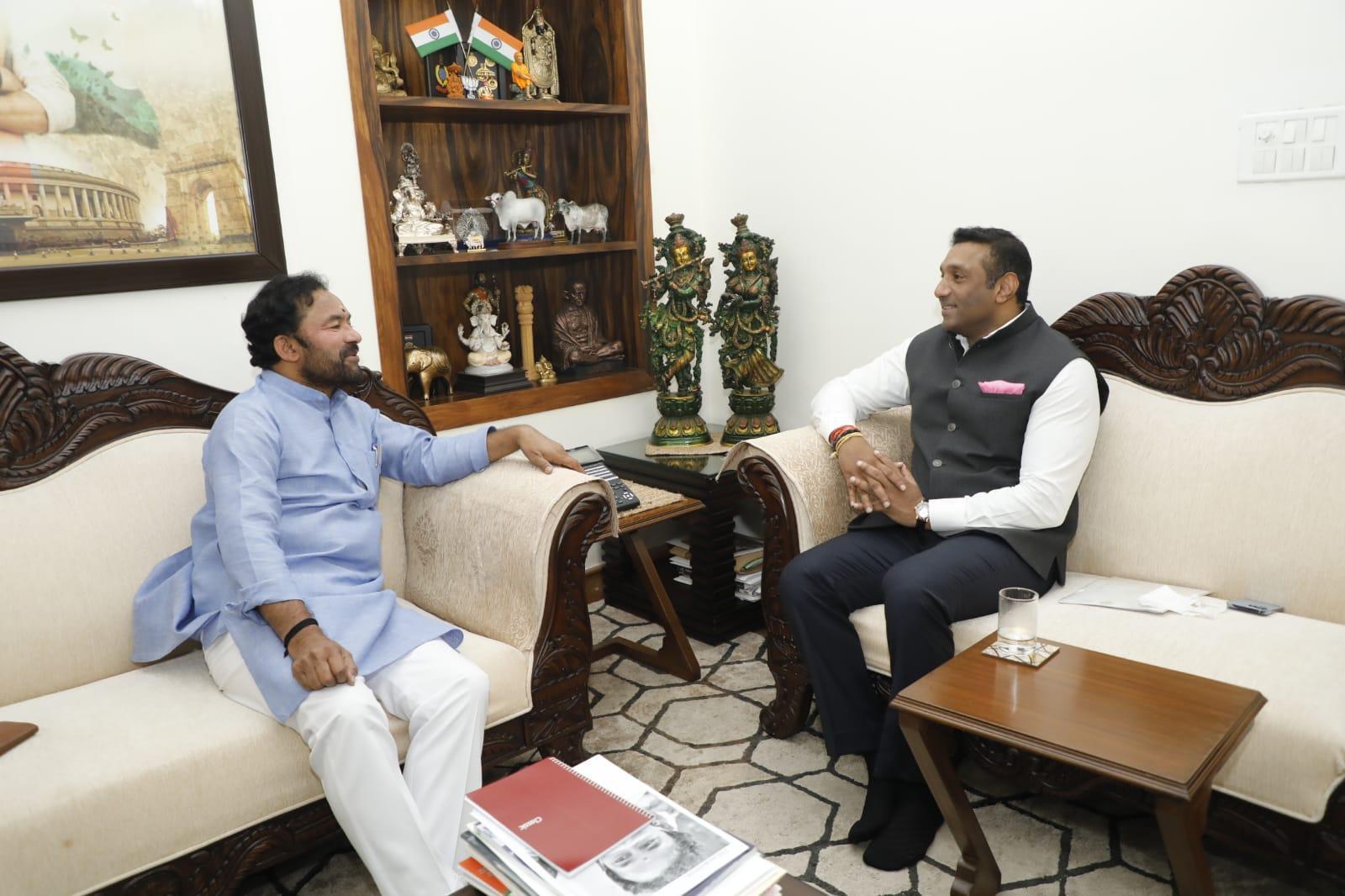 ఆంద్రప్రదేశ్: కేంద్ర మంత్రితో మంత్రి మేకపాటి గౌతమ్ రెడ్డి సమావేశం ఆంద్రప్రదేశ్: కేంద్ర మంత్రితో మంత్రి మేకపాటి గౌతమ్ రెడ్డి సమావేశం