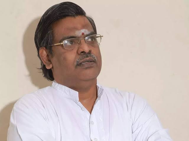 సిరివెన్నెల చికిత్స ఖర్చులు చెల్లించిన ఏపీ ప్రభుత్వం సిరివెన్నెల చికిత్స ఖర్చులు చెల్లించిన ఏపీ ప్రభుత్వం