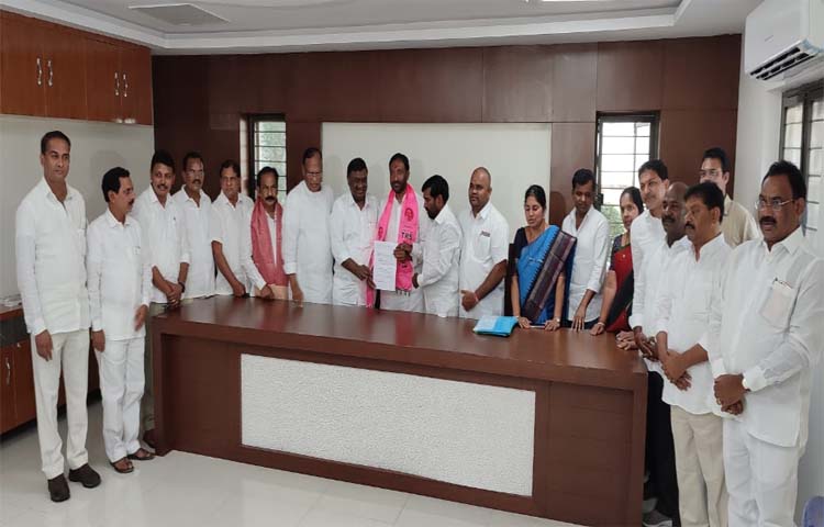 నల్లగొండ ఎమ్మెల్సీ అభ్యర్థి ఎంసీ కోటిరెడ్డి నల్లగొండ ఎమ్మెల్సీ అభ్యర్థి ఎంసీ కోటిరెడ్డి