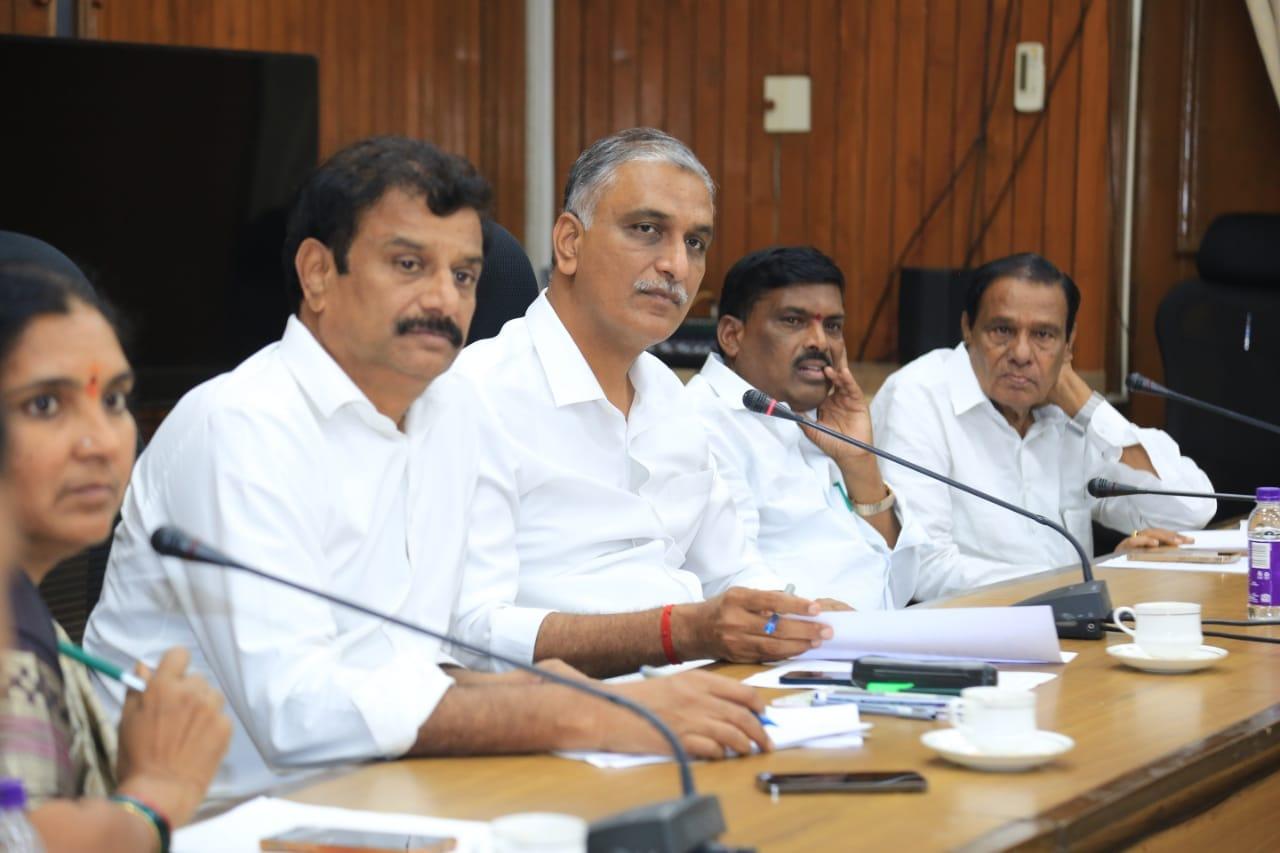 జాతీయ సమైక్యత వజ్రోత్సవాలను జయప్రదం చేయాలి: మంత్రి హరీశ్ రావు జాతీయ సమైక్యత వజ్రోత్సవాలను జయప్రదం చేయాలి: మంత్రి హరీశ్ రావు