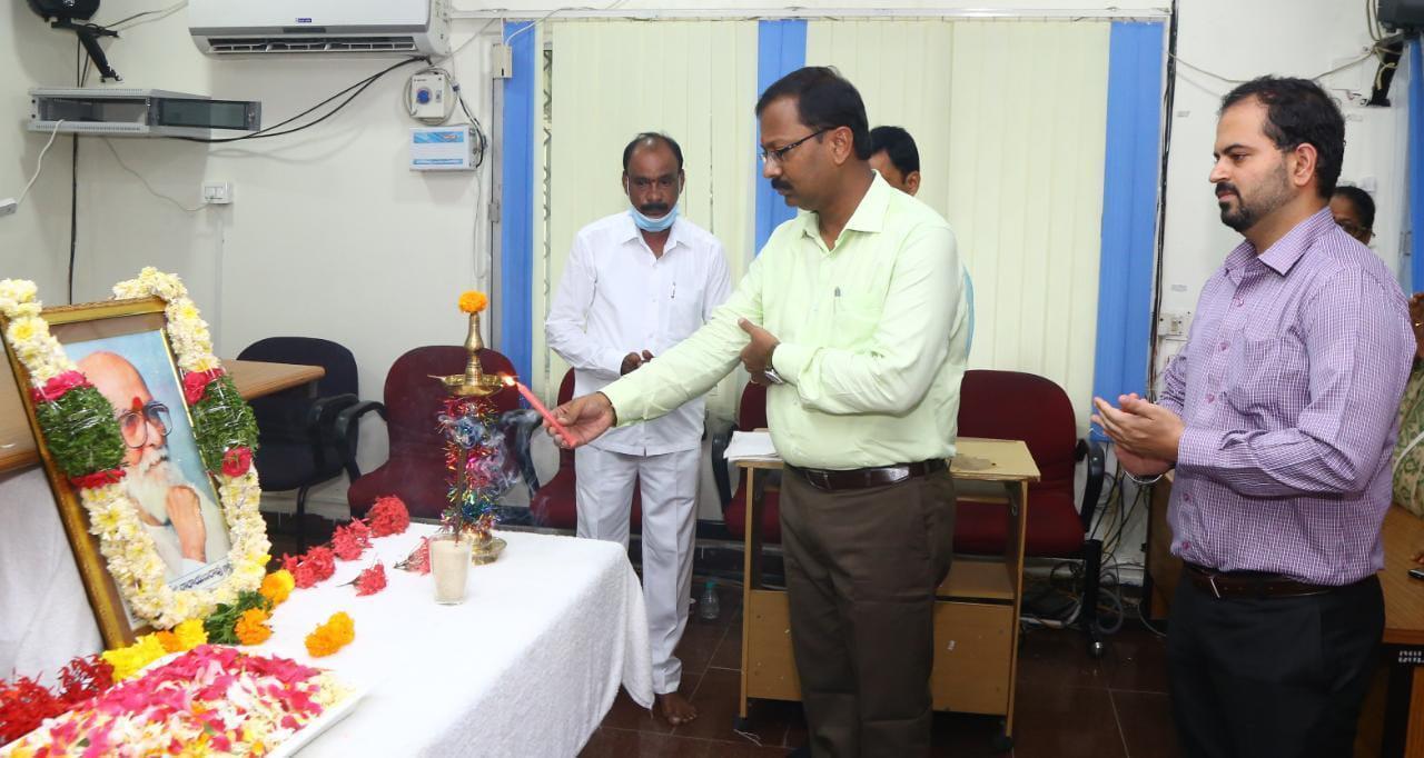 కాళోజీ రచనలు స్ఫూర్తిదాయకం: కలెక్టర్ వినయ్ కృష్ణా కాళోజీ రచనలు స్ఫూర్తిదాయకం: కలెక్టర్ వినయ్ కృష్ణా