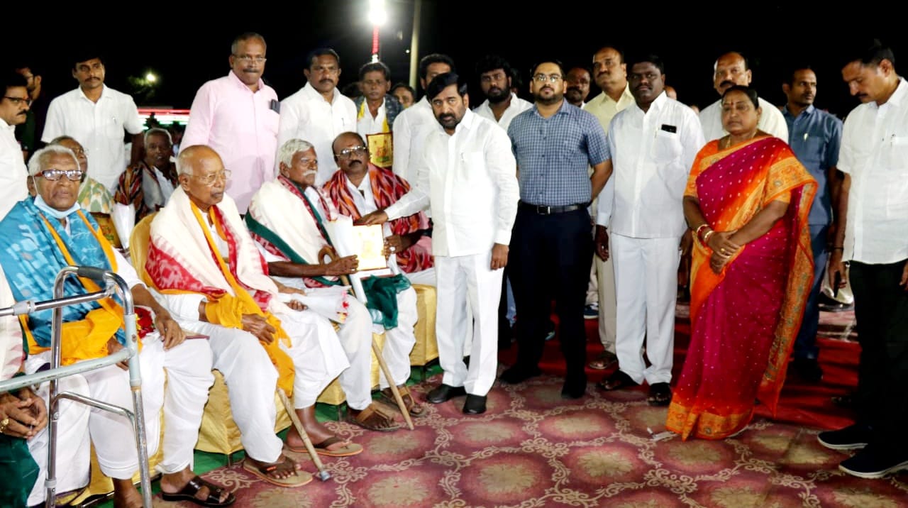 బ్రిటీషును తలపిస్తున్న మోడీ పరిపాలన: మంత్రి జగదీశ్ రెడ్డి బ్రిటీషును తలపిస్తున్న మోడీ పరిపాలన: మంత్రి జగదీశ్ రెడ్డి
