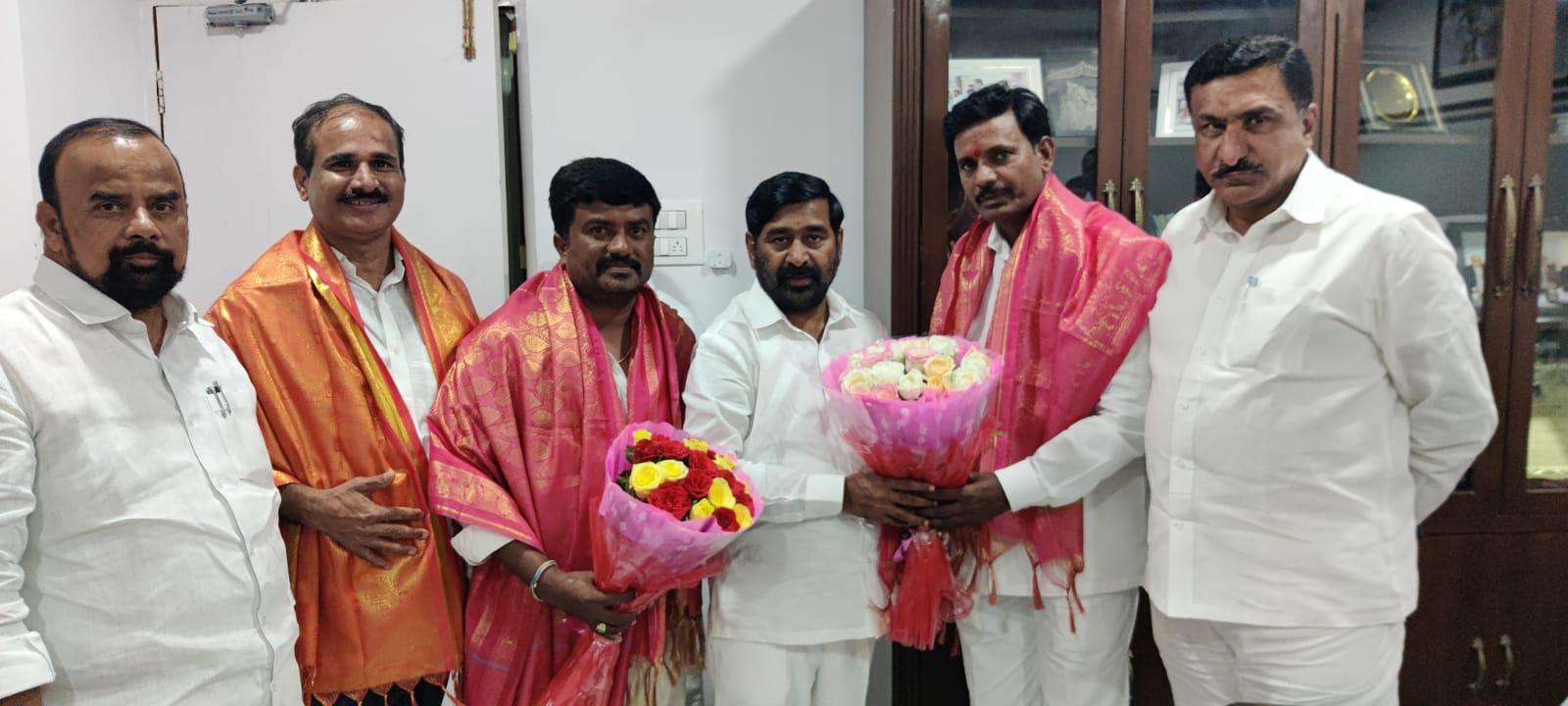 నార్మాక్స్ డైరెక్టర్లకు మంత్రి జగదీశ్రెడ్డి అభినందన నార్మాక్స్ డైరెక్టర్లకు మంత్రి జగదీశ్రెడ్డి అభినందన