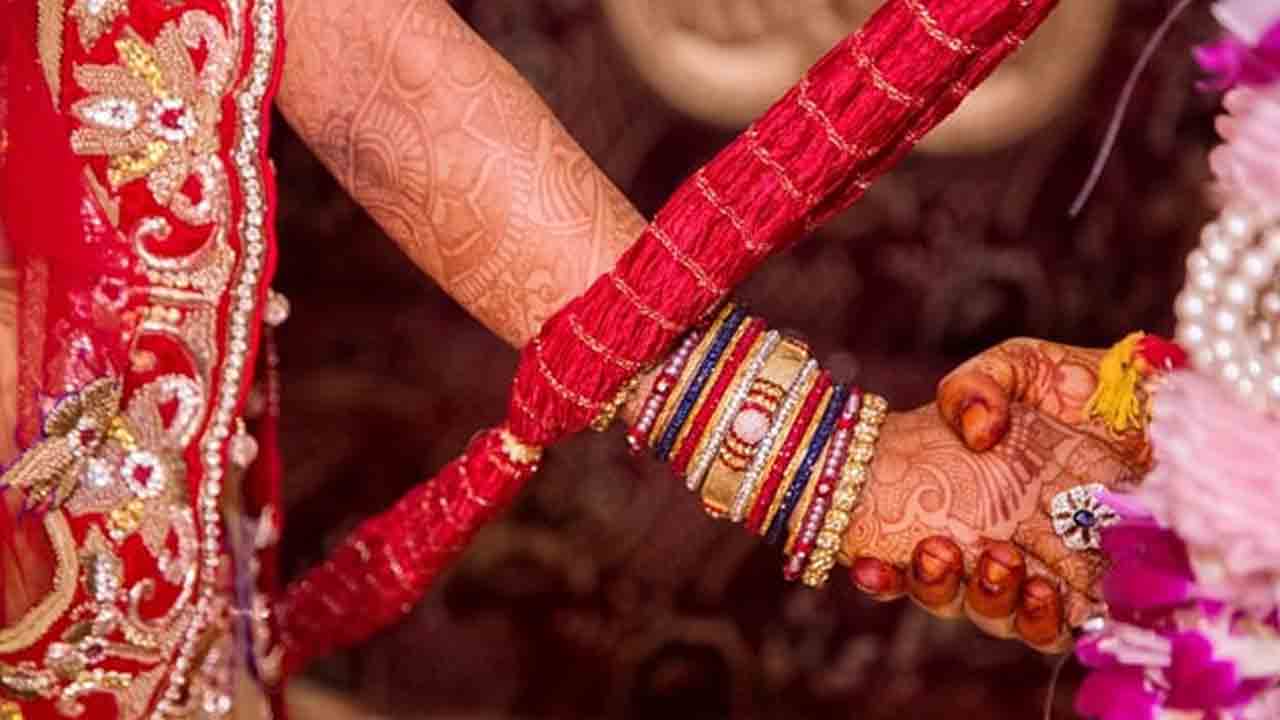 సాఫ్ట్వేర్ ఇంజినీర్లు వద్దు.. వారైతే ఓకే.. యువతి యాడ్ వైరల్ సాఫ్ట్వేర్ ఇంజినీర్లు వద్దు.. వారైతే ఓకే.. యువతి యాడ్ వైరల్