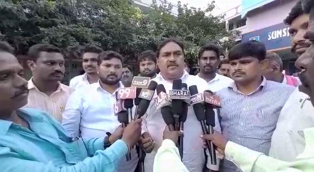 పోటీ నుంచి తప్పుకున్న 10 మంది ఇండిపెండెంట్లు.. పోటీ నుంచి తప్పుకున్న 10 మంది ఇండిపెండెంట్లు..