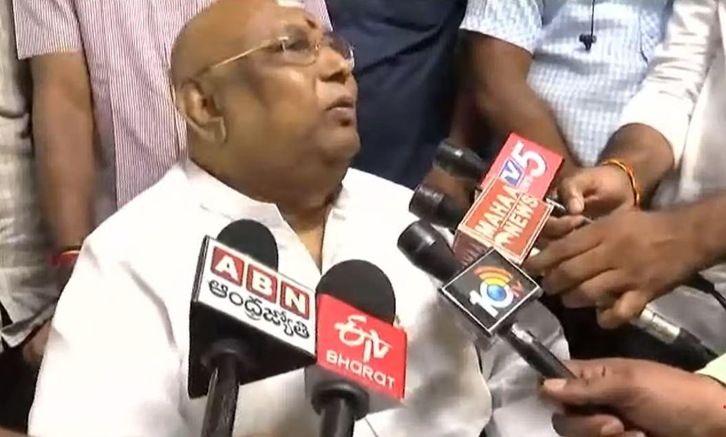 అక్క ఆరాటమే తప్ప బావ బతకడు.. ఇదీ టీడీపీ పరిస్థితి అక్క ఆరాటమే తప్ప బావ బతకడు.. ఇదీ టీడీపీ పరిస్థితి