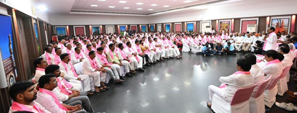 TRS ఇక BRS: అధికారికంగా ప్రకటించిన CM KCR TRS ఇక BRS: అధికారికంగా ప్రకటించిన CM KCR