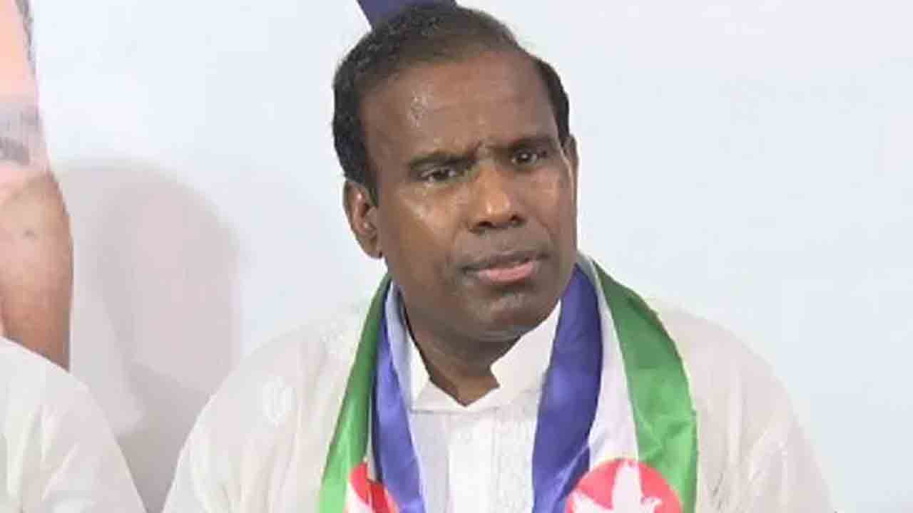 CM KCR ఎల్లుండి నాకు కంగ్రాట్స్ చెబుతారు: KA పాల్ CM KCR ఎల్లుండి నాకు కంగ్రాట్స్ చెబుతారు: KA పాల్