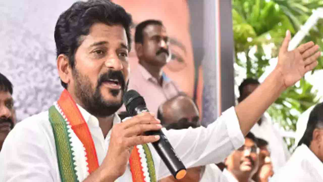 నాపై ఎందుకీ కక్ష.. పార్టీ కోసం ప్రాణాలిస్తా.. కన్నీరు పెట్టుకున్న రేవంత్ రెడ్డి నాపై ఎందుకీ కక్ష.. పార్టీ కోసం ప్రాణాలిస్తా.. కన్నీరు పెట్టుకున్న రేవంత్ రెడ్డి