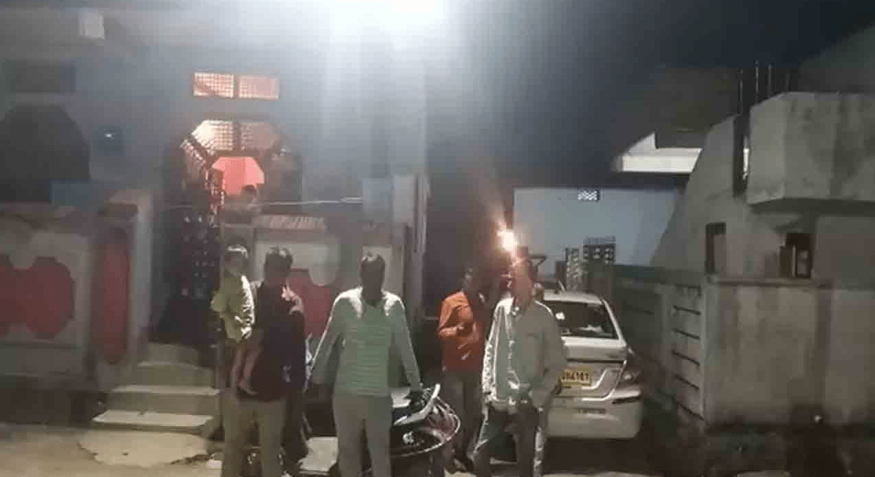 ఆదిలాబాద్: ఉట్నూరులో స్వల్ప భూకంపం ఆదిలాబాద్: ఉట్నూరులో స్వల్ప భూకంపం