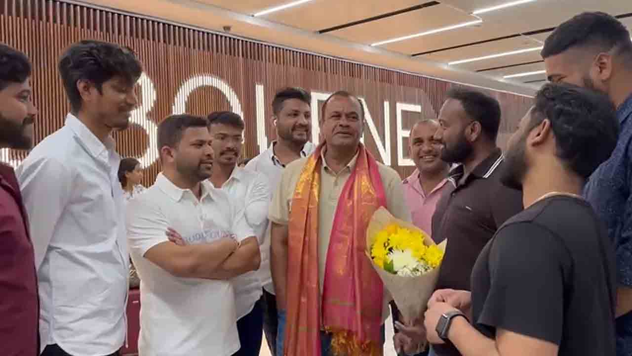 MP కోమటిరెడ్డికి షోకాజ్ నోటీస్.. 10 రోజుల్లో వివరణ ఇవ్వాలని ఆదేశం MP కోమటిరెడ్డికి షోకాజ్ నోటీస్.. 10 రోజుల్లో వివరణ ఇవ్వాలని ఆదేశం