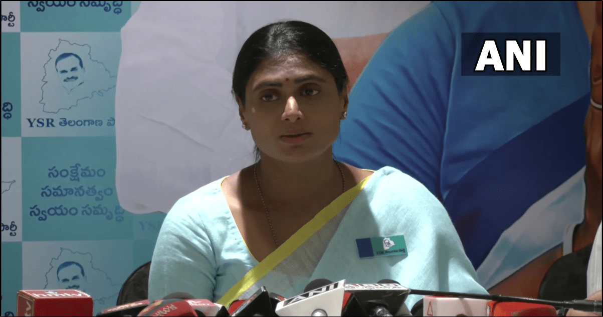 కాళేశ్వరం ప్రాజెక్టుపై సీబీఐకి ఫిర్యాదు చేసిన వైఎస్ షర్మిల కాళేశ్వరం ప్రాజెక్టుపై సీబీఐకి ఫిర్యాదు చేసిన వైఎస్ షర్మిల