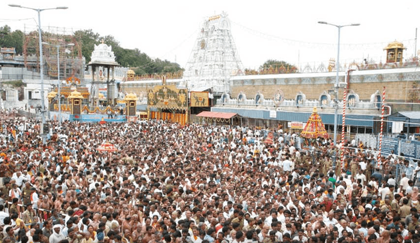తిరుమల: మరోసారి అనూహ్యంగా పెరిగిన రద్దీ.. భక్తుల తిరుగు ప్రయాణం తిరుమల: మరోసారి అనూహ్యంగా పెరిగిన రద్దీ.. భక్తుల తిరుగు ప్రయాణం