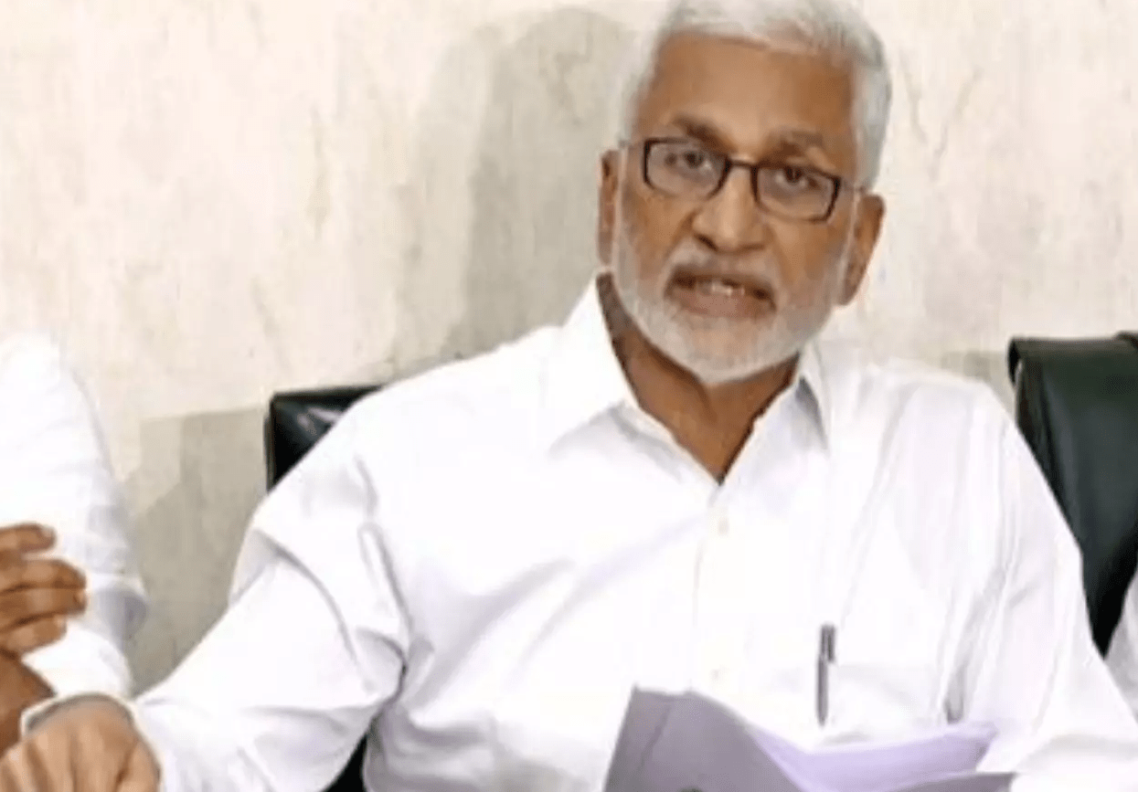 నన్ను ఇరిటేట్ చేస్తే పేపర్ పెడతా.. రామోజీరావుకు విజయసాయి అల్టిమేటం నన్ను ఇరిటేట్ చేస్తే పేపర్ పెడతా.. రామోజీరావుకు విజయసాయి అల్టిమేటం