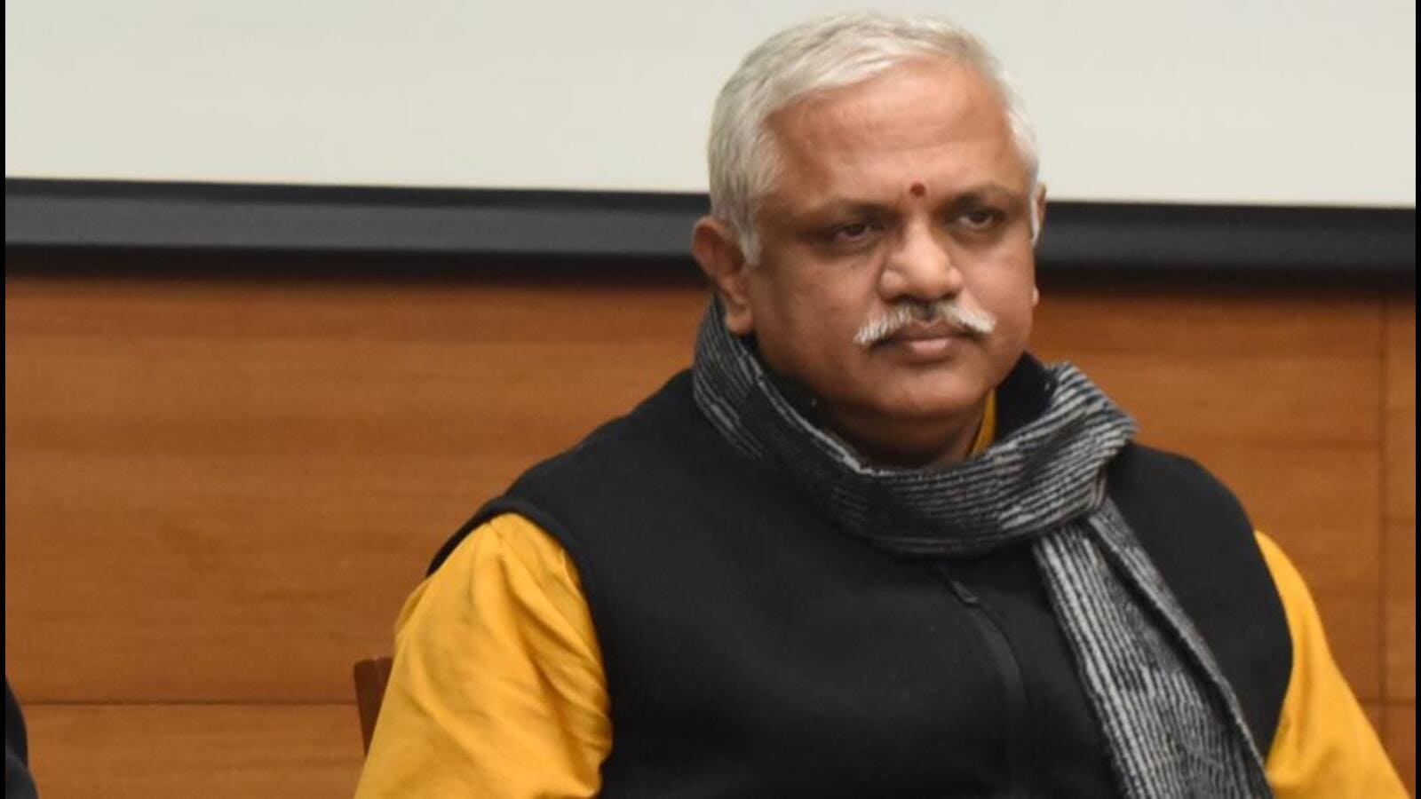 ఎమ్మెల్యేల కొనుగోలు: సిట్ నోటీసులు.. కోర్టులో బీజేపీకి చుక్కెదురు ఎమ్మెల్యేల కొనుగోలు: సిట్ నోటీసులు.. కోర్టులో బీజేపీకి చుక్కెదురు