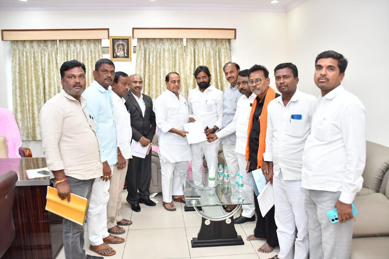 వాల్మీకి బోయలను ST జాబితాలో చేర్చాలి వాల్మీకి బోయలను ST జాబితాలో చేర్చాలి